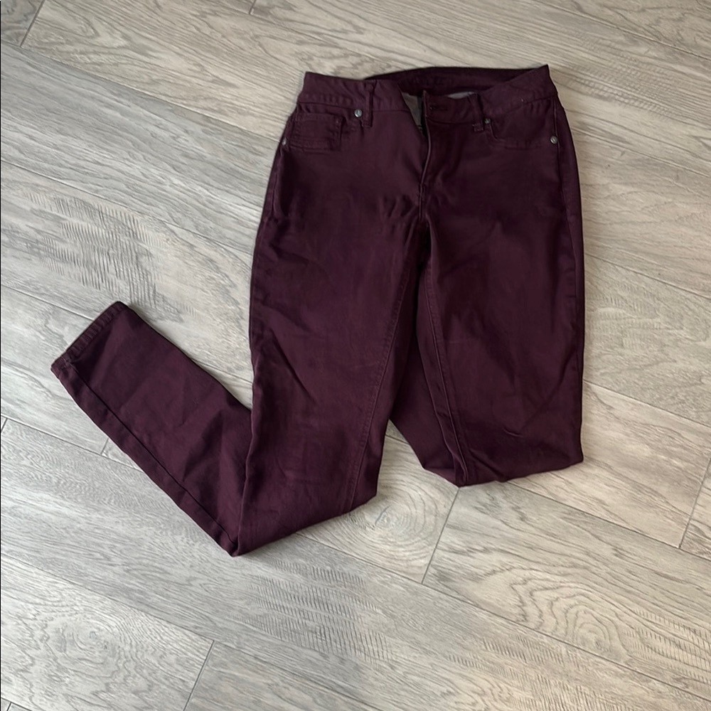 Women's Burgundy Jeans